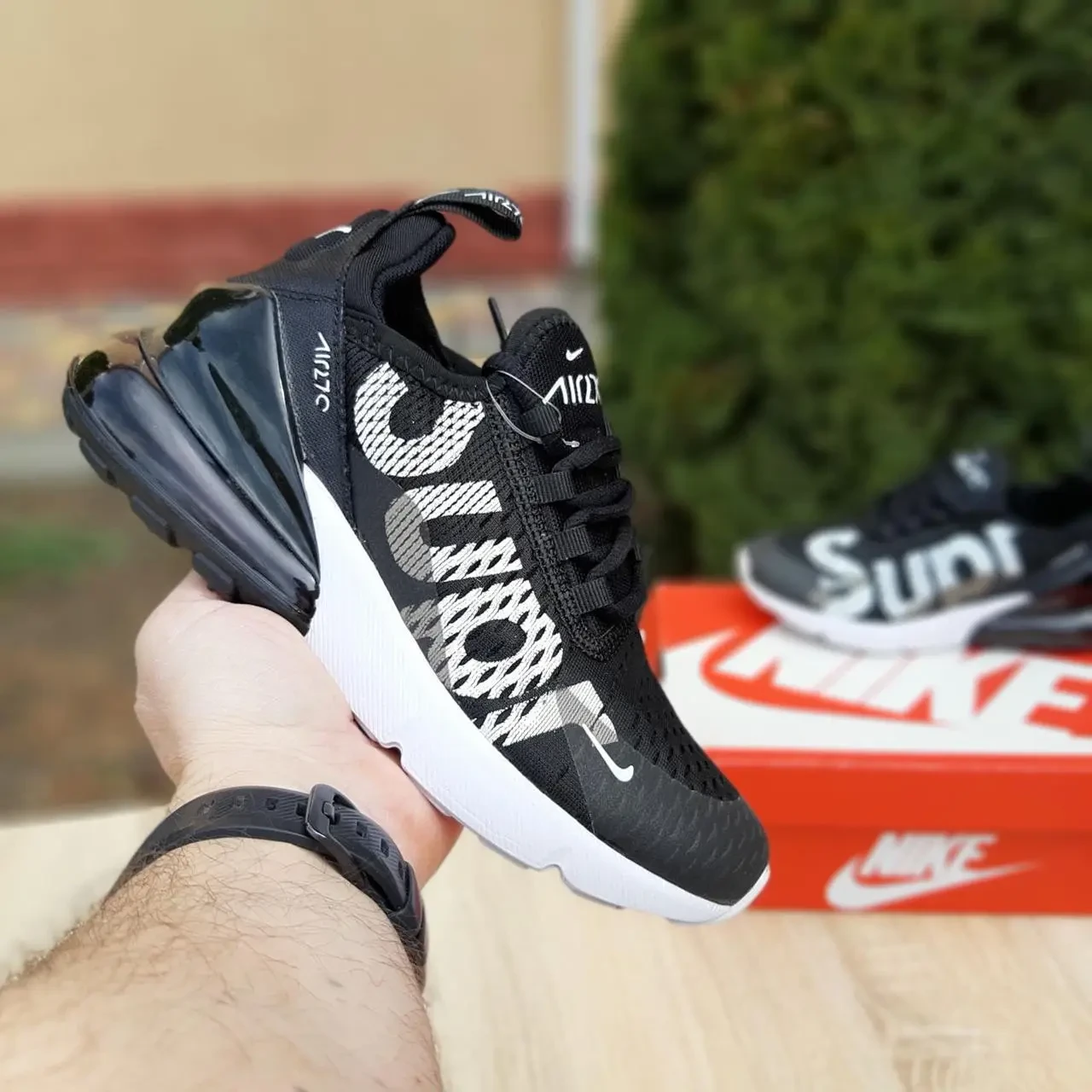 Nike supreme air max 270 sales