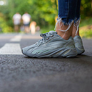 Жіночі Кросівки Adidas Yeezy Boost 700 V2 Hospital Blue 36-37