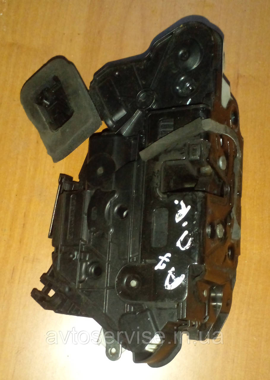 Замок двери передней правой Skoda Octavia A7, фото 1