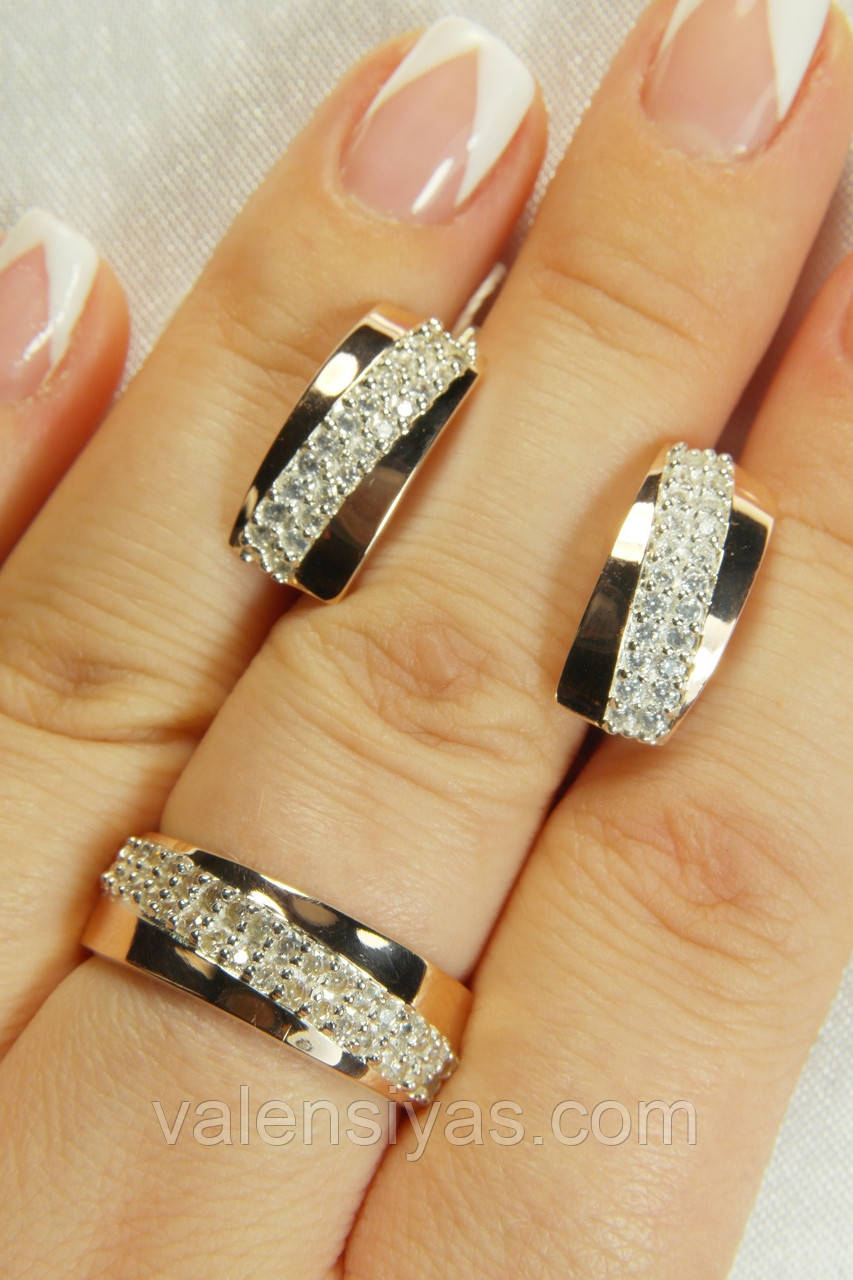 Срібний набір із двох предметів — сережки та кільце. Комплект срібних прикрас.