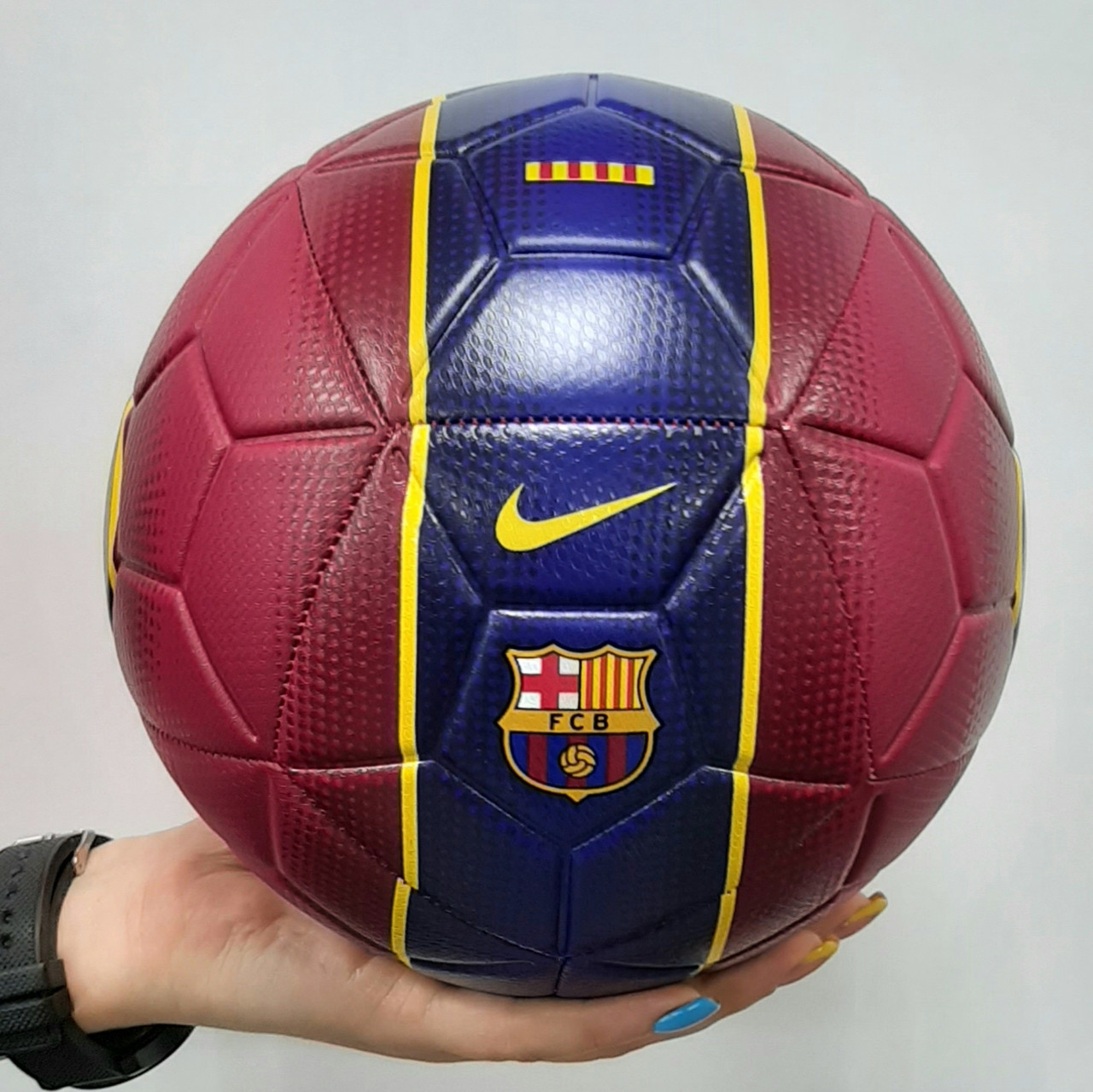 М'яч футбольний Nike FC Barcelona Strike CQ7882-620