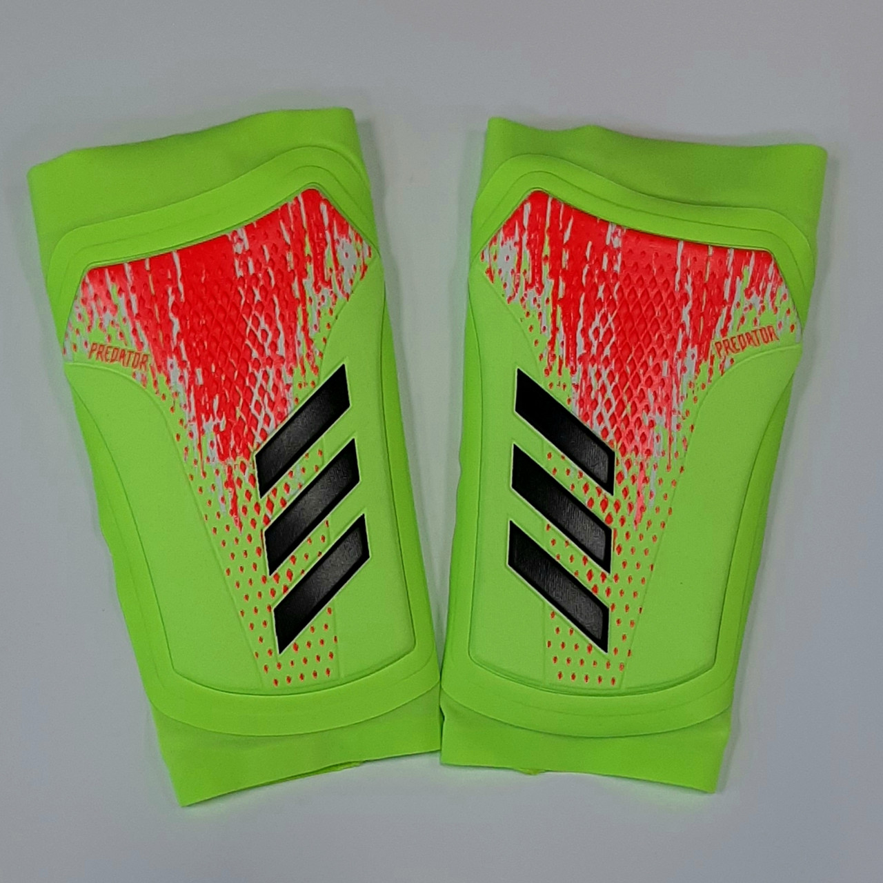 Футбольні щитки Adidas Predator 20 League FM2409