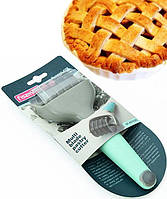 Ролер Fissman для фігурного нарізання тіста 5 см (4 смужки 1 см)