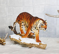 Статуетка Тигр у гонитві за здобиччю 28*18*9 см Гранд Презент СП318 цв