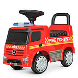 Дитяча каталка-толокар Mercedes Пожежка 657-3 світлові та звукові ефекти, фото 2
