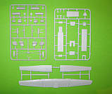 Пластикова модель 1/144 A-model 1419 транспортний літак "Buffalo" XC-8A, фото 6