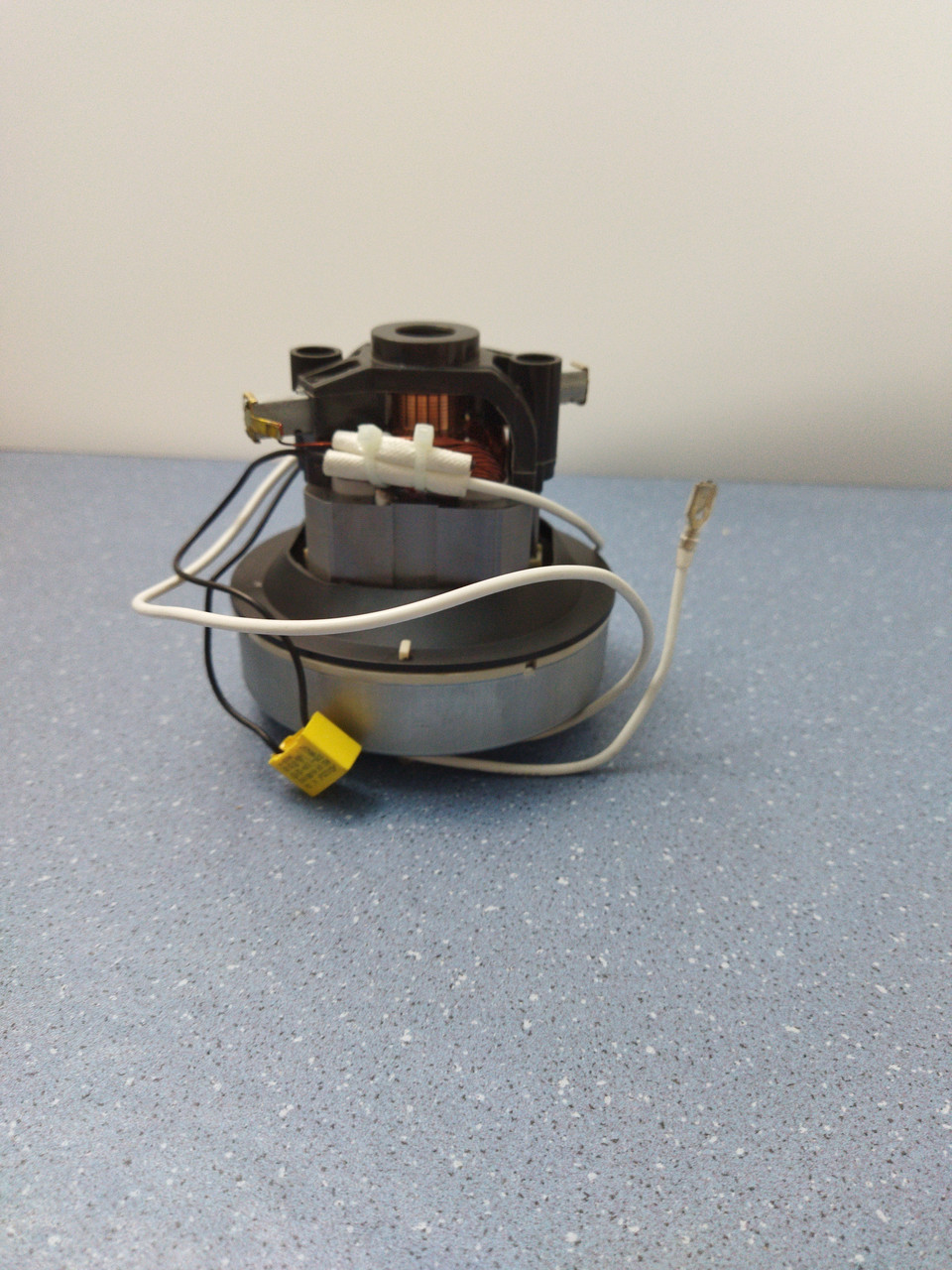 Купить Двигатель для пылесоса Saturn HJN-T-120-B 220-240 1200W Class120 ...