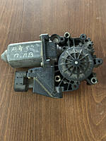 Моторчик склопідіймача передній правий Audi A4 B5 113846113 05071902