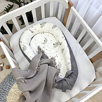 Кокон гнездышко для новорожденного позиционер Baby Design Облака серые с месяцем 90х65 см