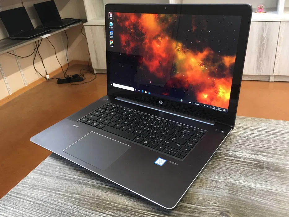 Ноутбук HP ZBook G3 Studio 15.6 FHD,IPS/i7-6820HQ/8GB/M1000M 4GB/256 SSD, фото 1