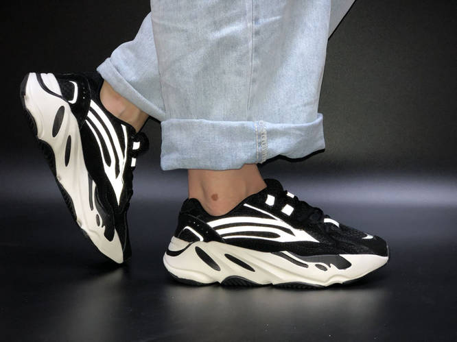 Yeezy top 700 reflective