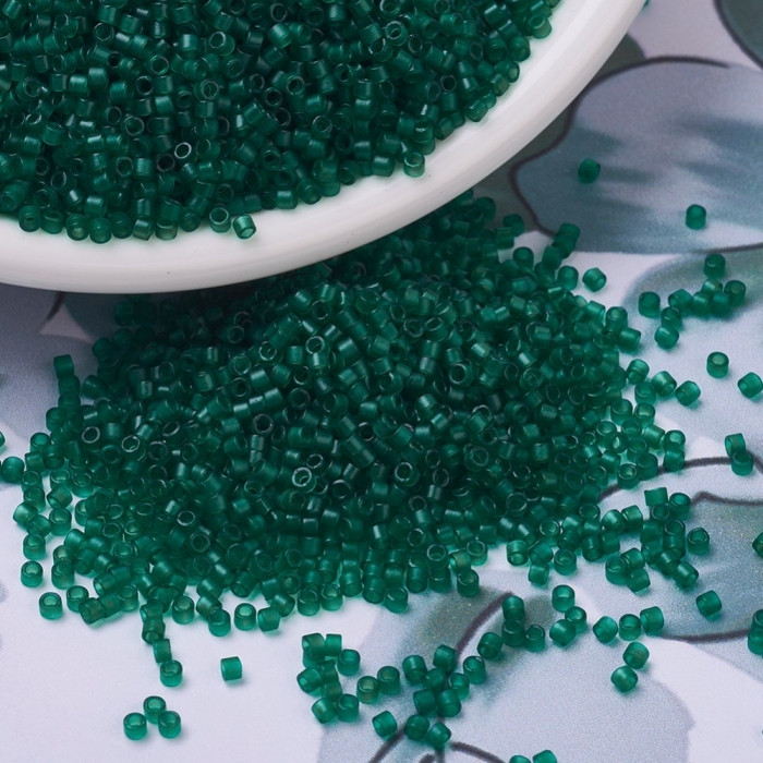 Бісер Японський MIYUKI Delica DB0776 11/0, Dyed Semi-Frosted Transparent Emerald, 1000шт/5г, (УТ100027708)