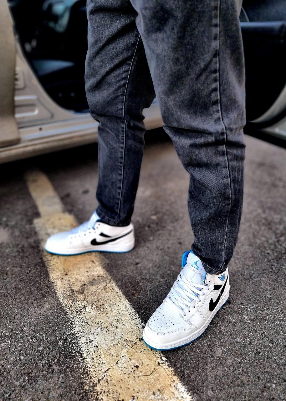 Кросівки чоловічі Nike Air Jordan 1 Mid Laser Blue Size 44