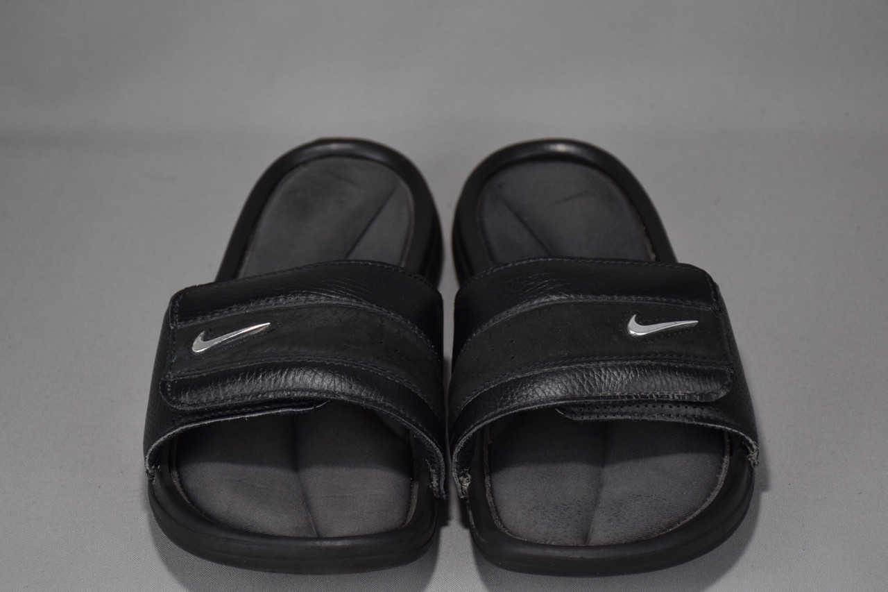 White nike cheap comfort slides