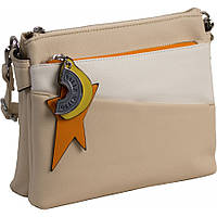 Фирменная женская сумочка-клатч из качественной эко-кожи с ярким брелком
