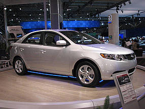 Амортизатори Kia Cerato II передні від 2008 р. з двигуном 1.6, Передні стійки Kia Cerato 2 TD, фото 3