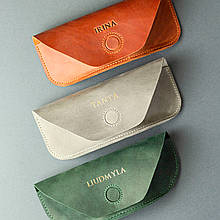 Футляр для окулярів шкіряний закривається за допомогою магніту