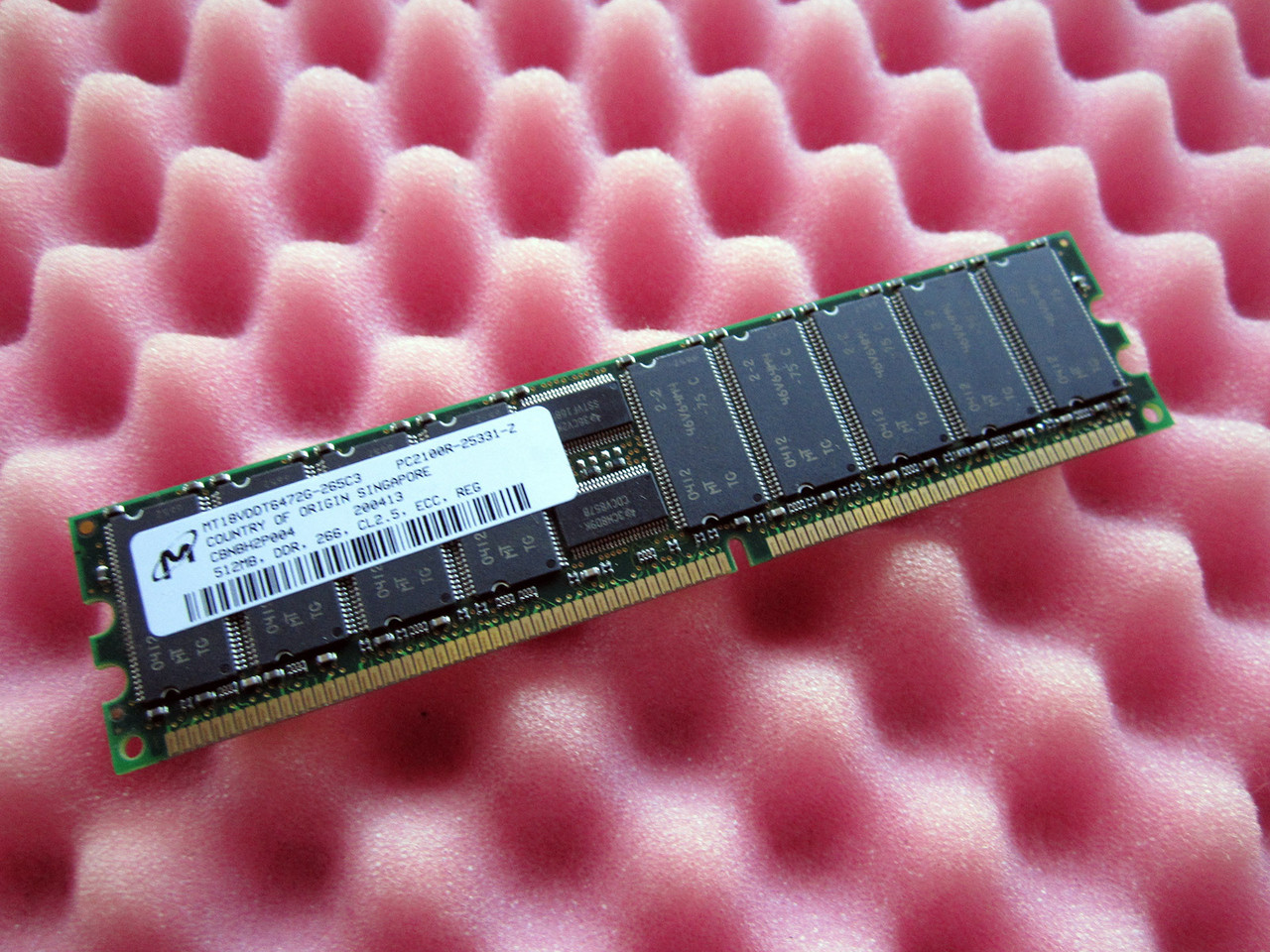 Память Micron PC2100R-25331-Z 512MB (MT18VDDT6472G-265C3), бу