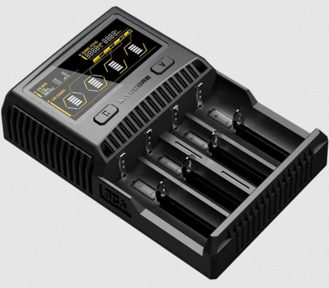 Універсальний зарядний пристрій Nitecore SC4