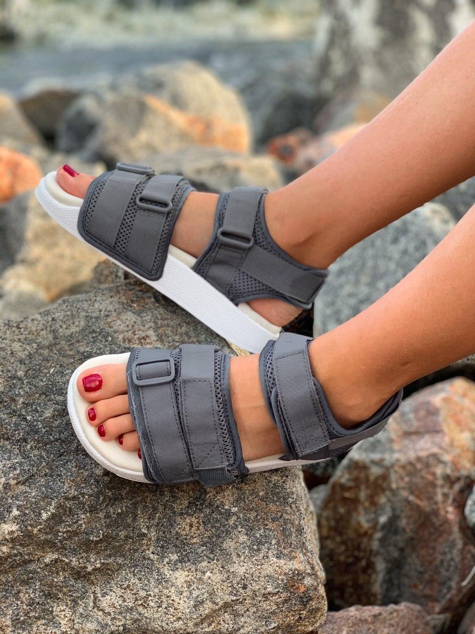 Sandle adidas hotsell