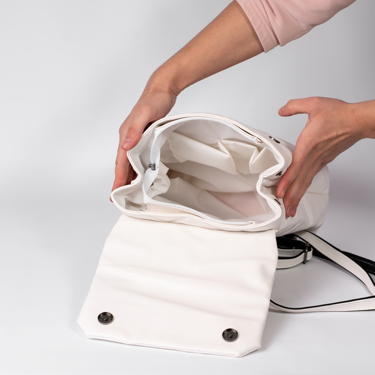 Стильный женский рюкзак белого цвета для ноутбука молодежный городской модный стеганый белый рюкзак портфель - фото 2 - id-p1629607504