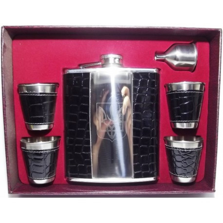 Подарунковий набір: фляга 540мл з чарками та лійкою, в шкіряній палітурці, фото 1