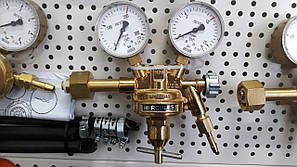 Редуктора (кисневий, пропановий, ацетиленовий, аргон/вуглекислий газ)