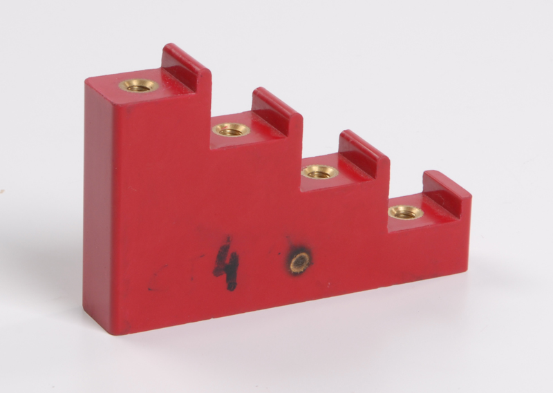 Ізолятор ступінчатий ИС4-20 М6 силовий IEK, фото 1