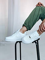 Белые классные кроссовки женские и мужские Найк Аир Форс. Унисекс кроссы Nike Air Force 1 White.