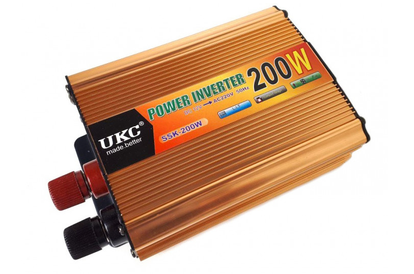 Преобразователь авто инвертор UKC 7063 12V-220V 200W S