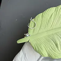 Сережки-кільця срібні котики із зеленими очками