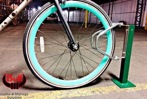 Парковка BULL для велосипедов настенная регулируемая с поворотом на 180° из нержавейки - фото 3 - id-p1629792803