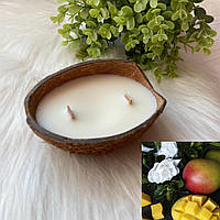 Соєва ароматична свічка в кокосі «Mango and Gardenia»