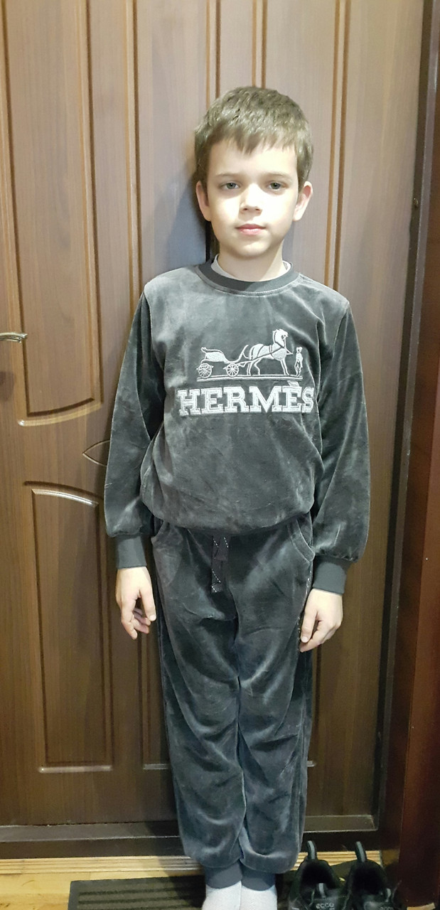 Велюровый серый костюм для мальчика 116 роста Hermes - фото 3 - id-p66025341