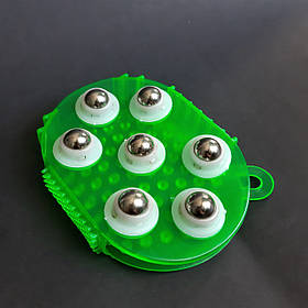 Ручний роликовий масажер від целюліту антицелюлітний для жінок з металевими кульками UTUJ Зелений (UJZ)