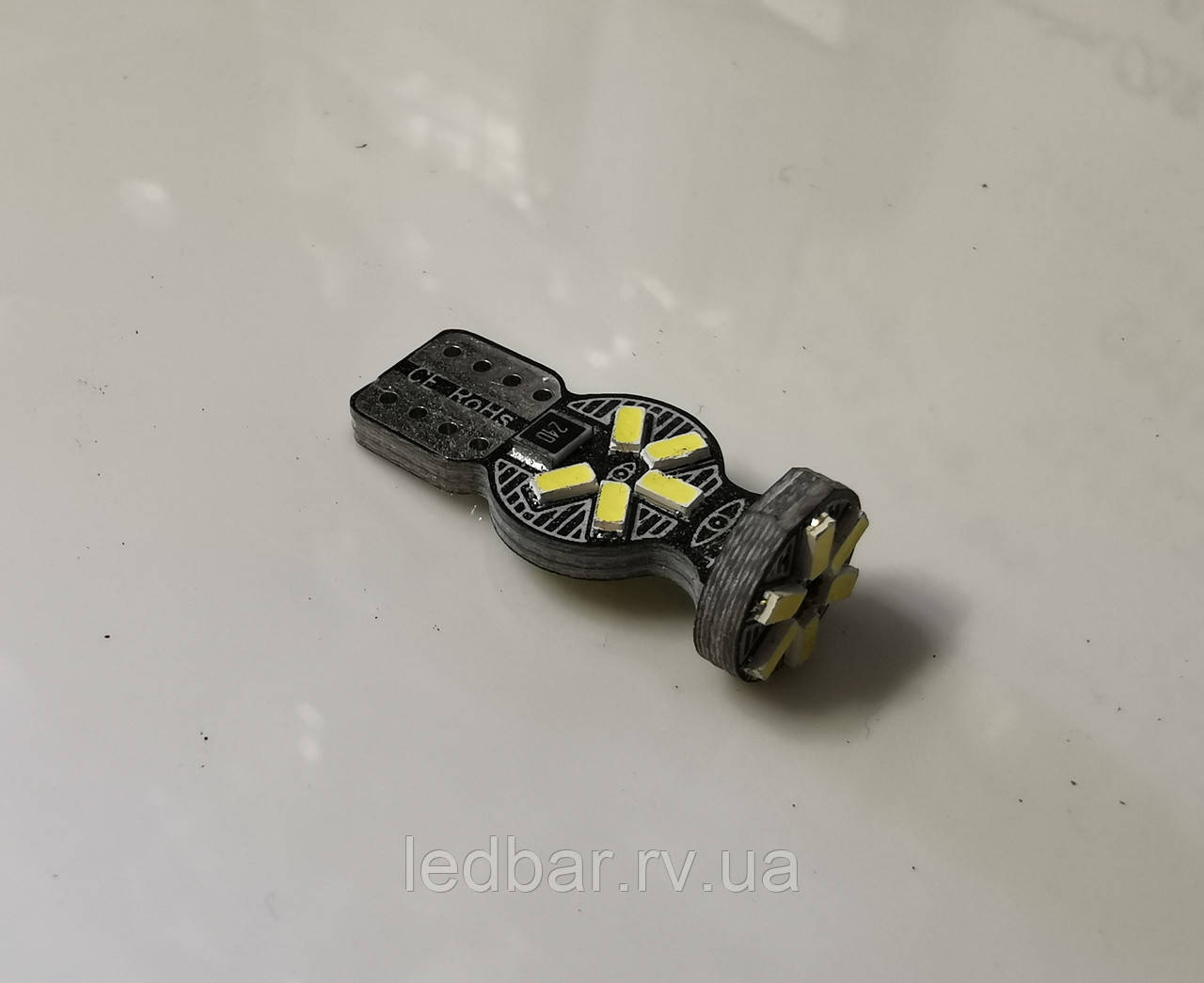 Автомобільна світлодіодна лампа з цоколем W5W