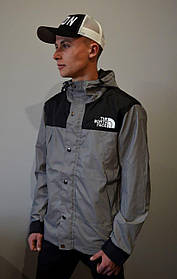 Підлітковий одяг Supreme x The North Face сірого кольору. Стильні куртки для підлітків.