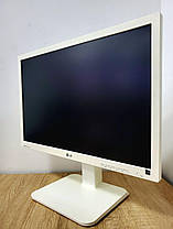 Монитор LG 24EB23PMC / 24" (1920x1200) AH-IPS / VGA, DVI / VESA 100x100, фото 2