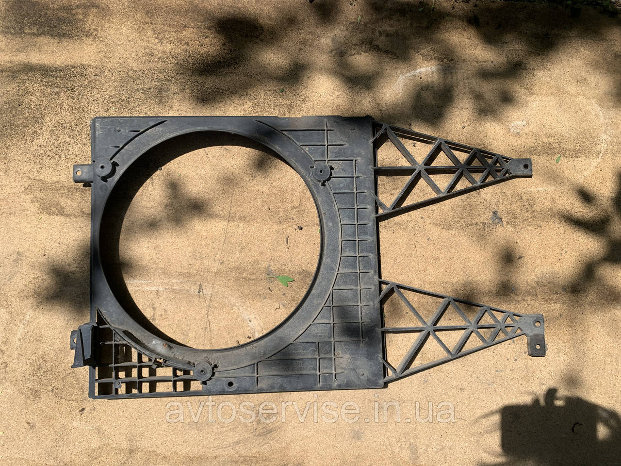 Дифузор вентилятора Volkswagen Golf IV 1J0 121 207, фото 1