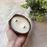Соєва ароматична свічка в кокосі «Cashmere Plum», фото 3