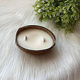 Соєва ароматична свічка в кокосі «Sandalwood», фото 2