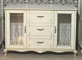 Комод вітрина у вітальню ДСП/дерево/МДФ з вітражем Рів'єра Freedom слонова кістка патина Мікс Меблі