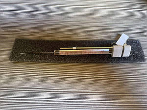 Мікрошприц із напрямною М-10Н