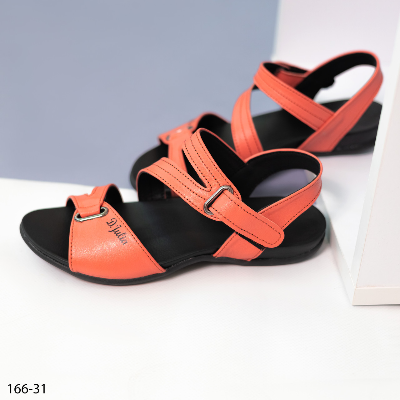 Шкіряні босоніжки з липучками коралового кольору 36 р-р, фото 1