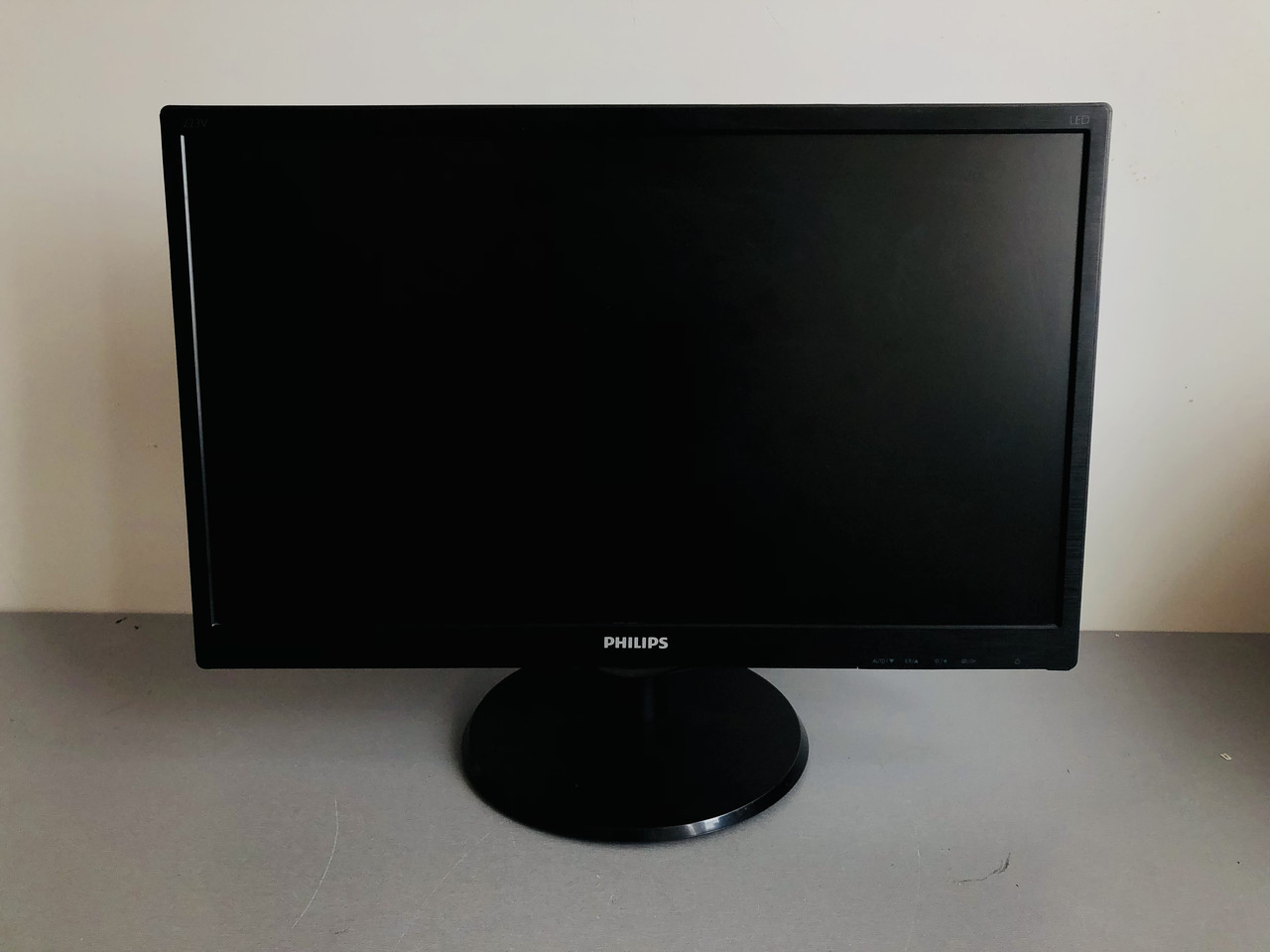 Монитор PHILIPS 223V5LSB2/10 21.5" 1920 х 1080/16:9/5ms - фото 4 - id-p1631044489