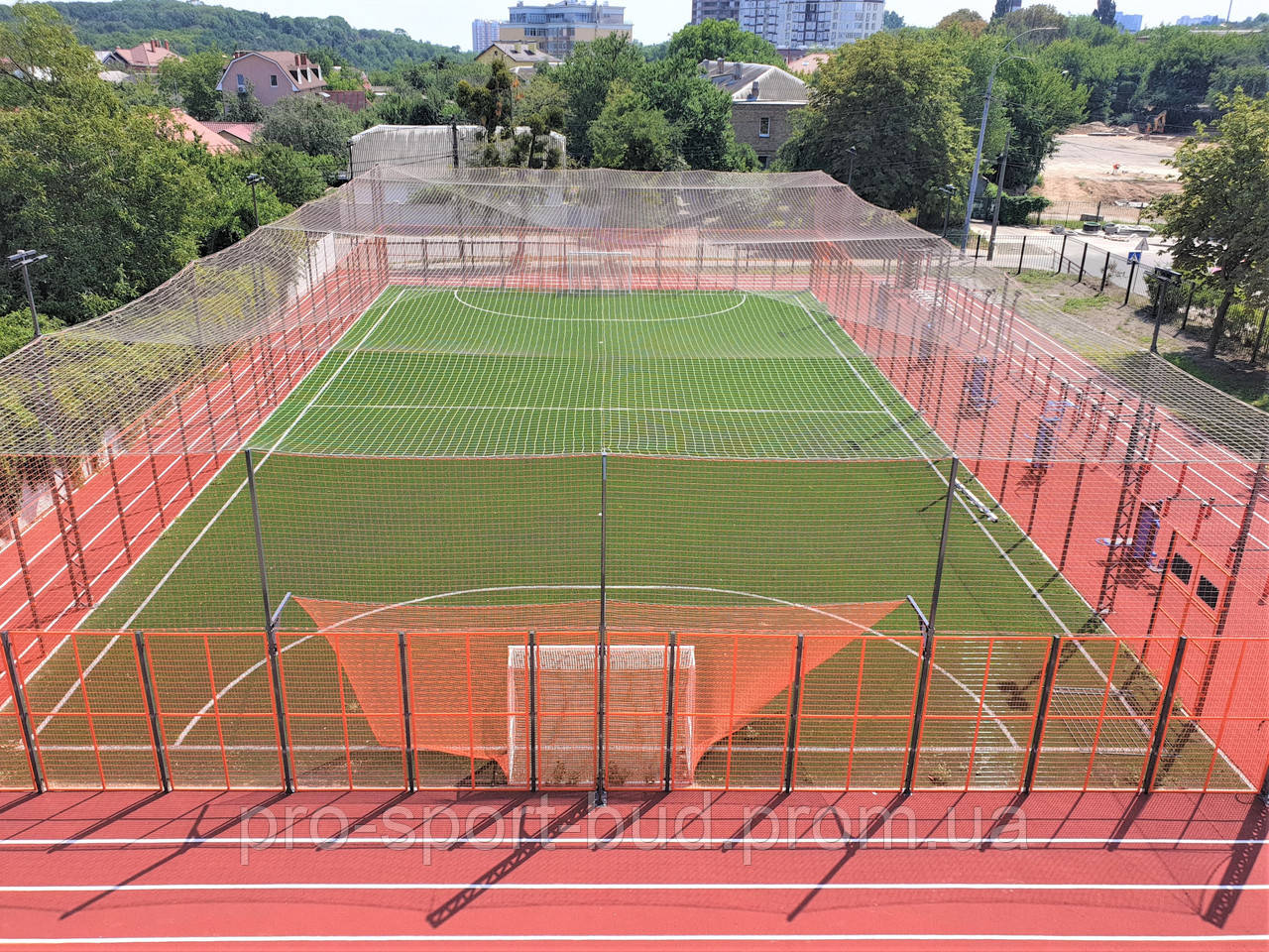 Строительство футбольного поля под ключ Универсальная площадка 18х30 Покрытие Резиновое покрытие 15 мм - фото 10 - id-p1630054401