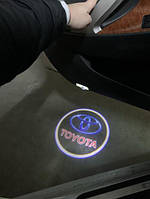 Универсальная Подсветка в двери с логотипом авто TOYOTA (Тойота). Подсветка в дверей Тойота