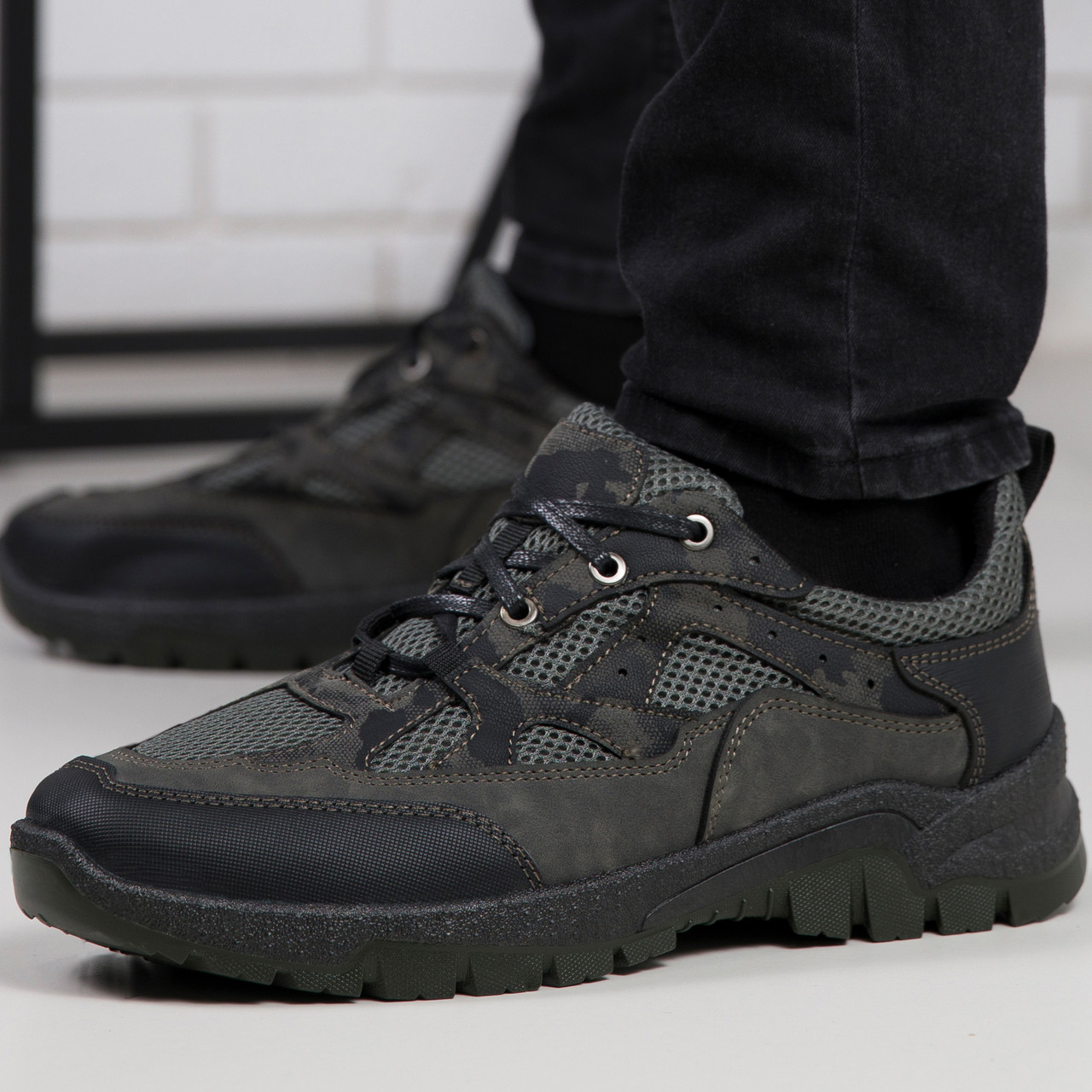 Тактичні кросівки чоловічі камуфляж