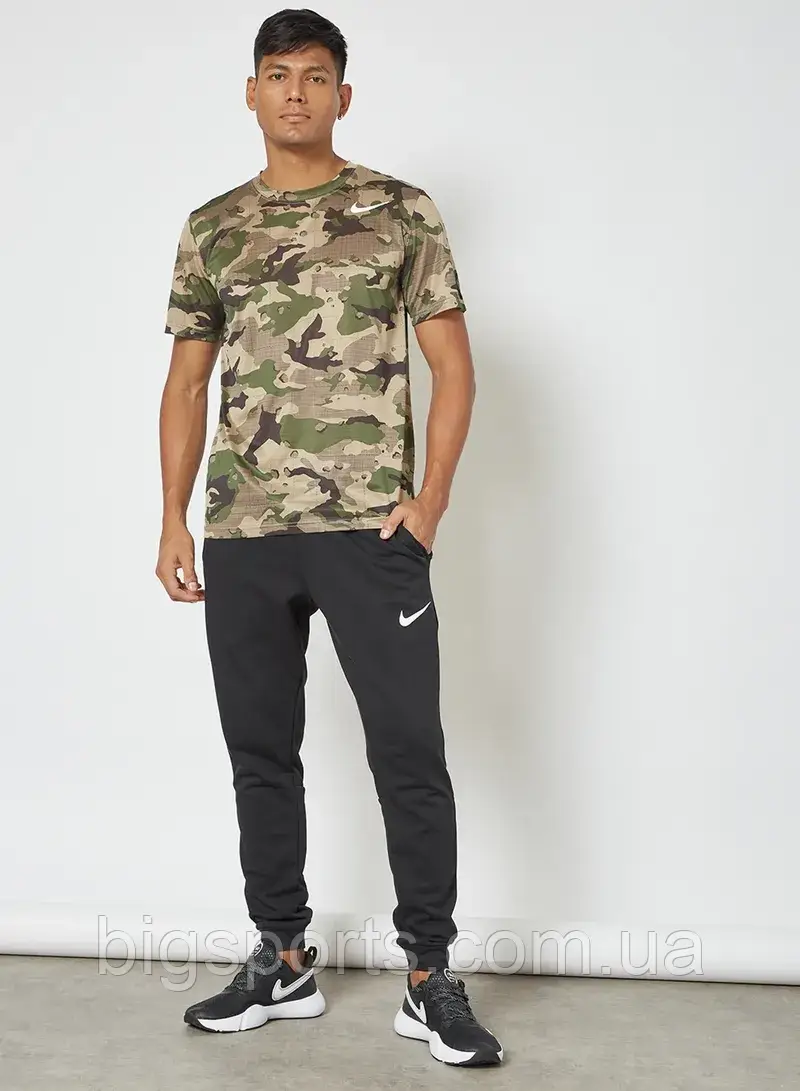 Футболка чоловік. Nike T-SHIRT Dri-FIT (арт. DD6886-247)