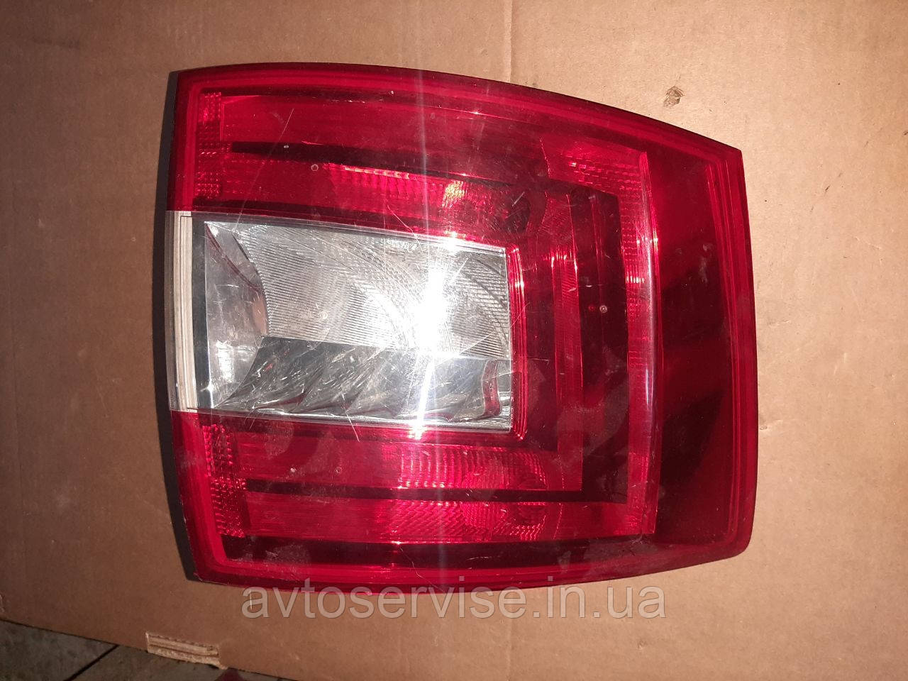 Ліхтар задній лівий Skoda Octavia A7